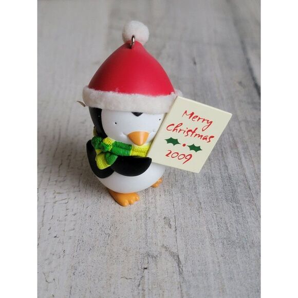 Hallmark sign of the times 2009 penguin ornament Xmas - Picture 1 of 6